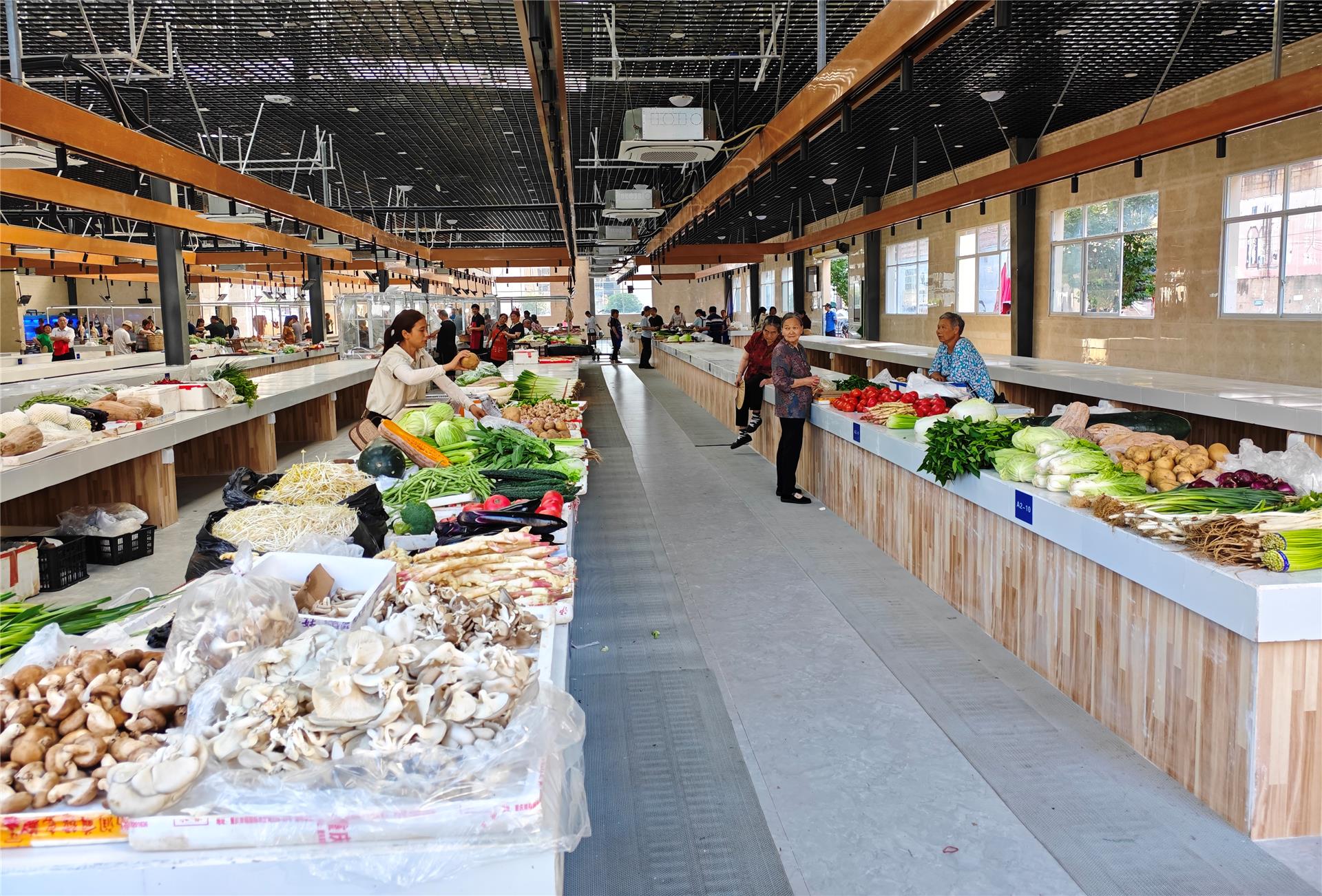 “菜籃子”拎出科技感！銅梁區大廟鎮農副產品智慧交易中心讓群眾購物更舒心